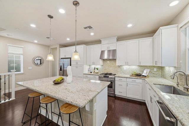 2813 Stringham Way, Dublin, CA 94568