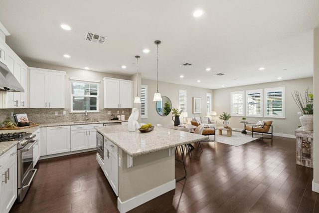 2813 Stringham Way, Dublin, CA 94568