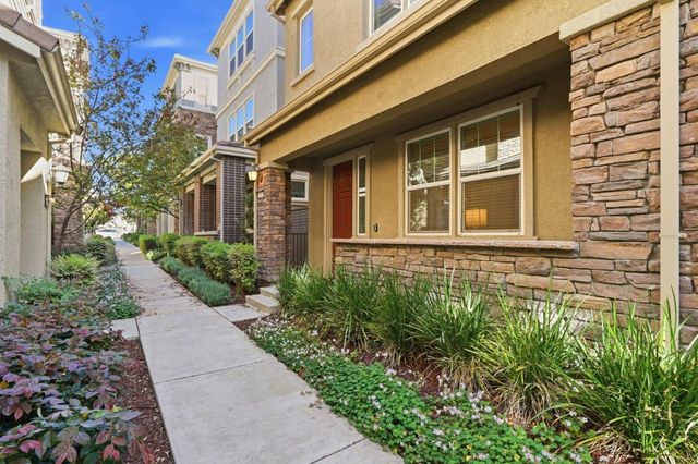 2813 Stringham Way, Dublin, CA 94568