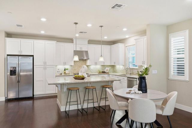 2813 Stringham Way, Dublin, CA 94568