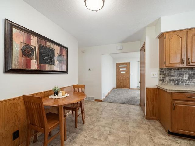 616 Martha Lane, Woodbury, MN 55125