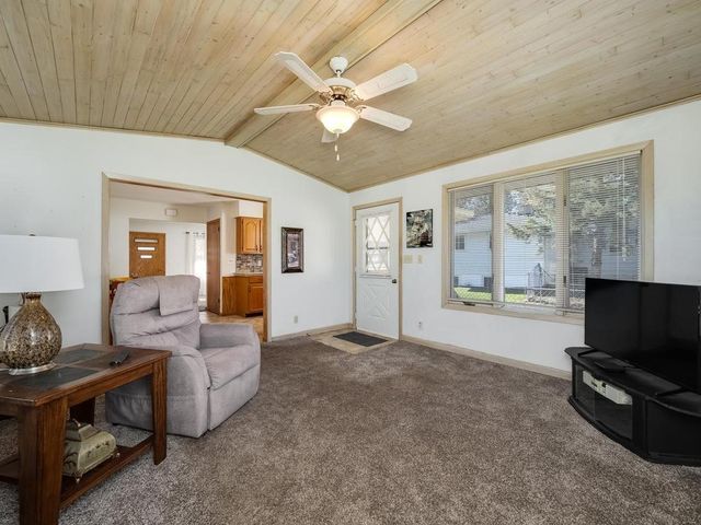 616 Martha Lane, Woodbury, MN 55125