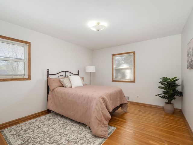 616 Martha Lane, Woodbury, MN 55125