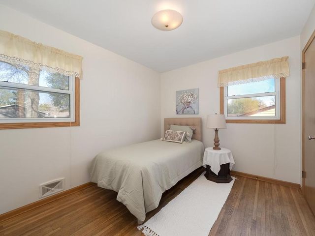 616 Martha Lane, Woodbury, MN 55125