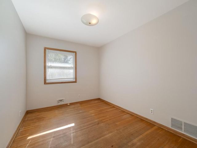 616 Martha Lane, Woodbury, MN 55125