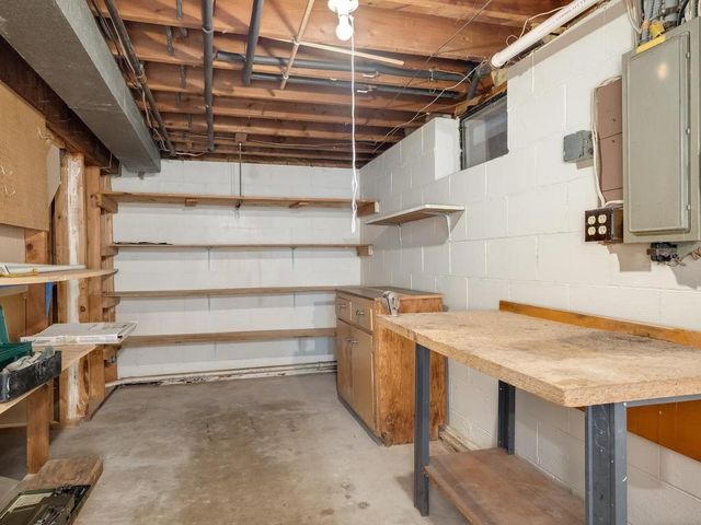 616 Martha Lane, Woodbury, MN 55125