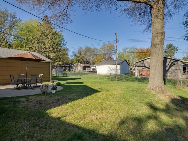 616 Martha Lane, Woodbury, MN 55125