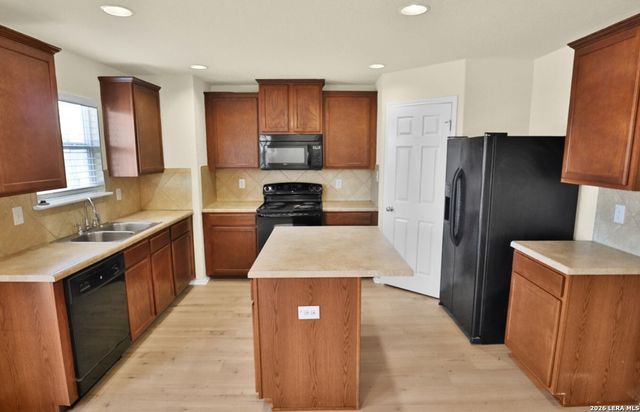 5411 Duke Field, San Antonio, TX 78227