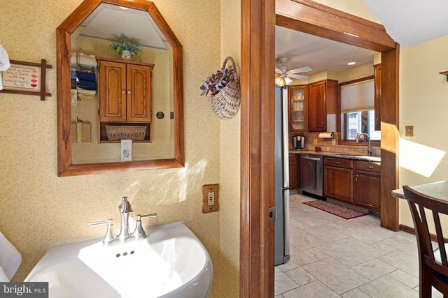 37 10TH AVE, Haddon Heights, NJ 08035