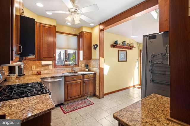 37 10TH AVE, Haddon Heights, NJ 08035