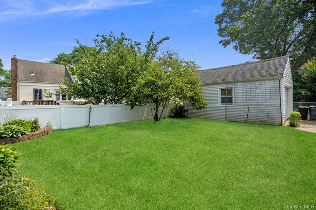 78 Ambrose Avenue, Malverne, NY 11565