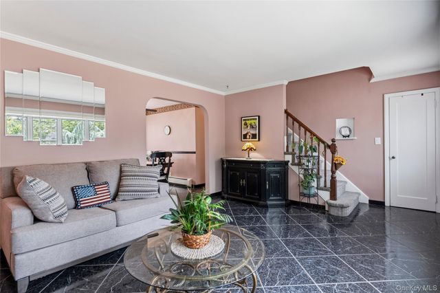78 Ambrose Avenue, Malverne, NY 11565