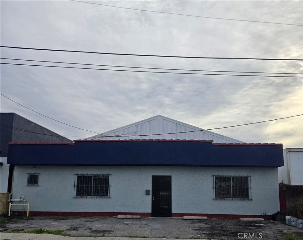 15532 Illinois, Paramount, CA 90723