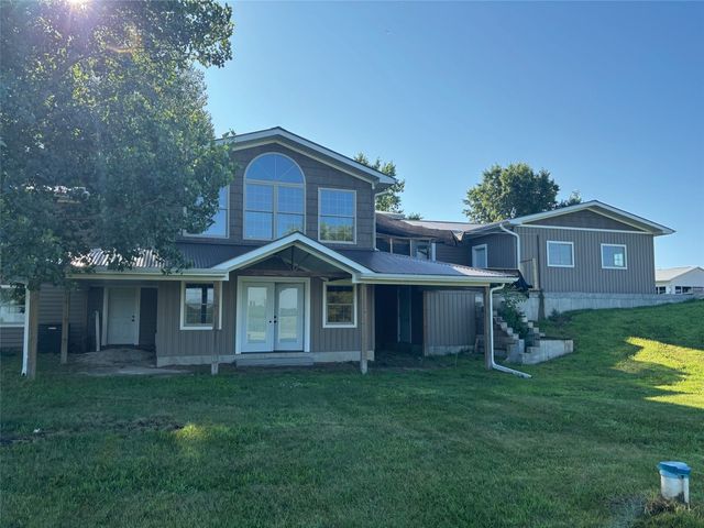 1350 Waubeek Road, Central City, IA 52214