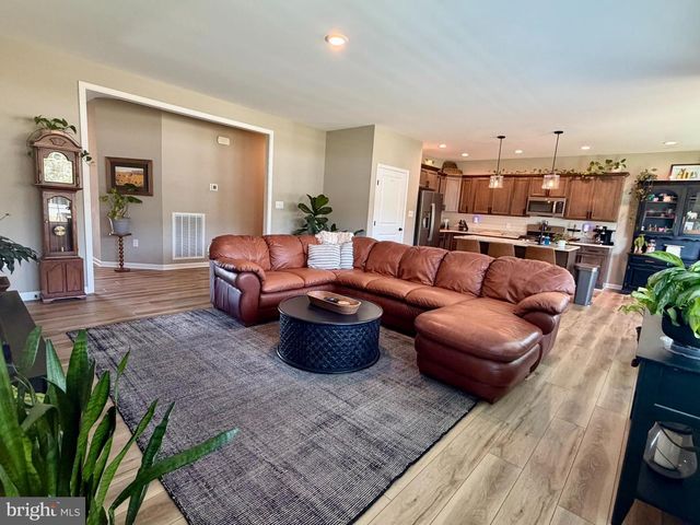 28033 KING FARMS RD, Laurel, DE 19956