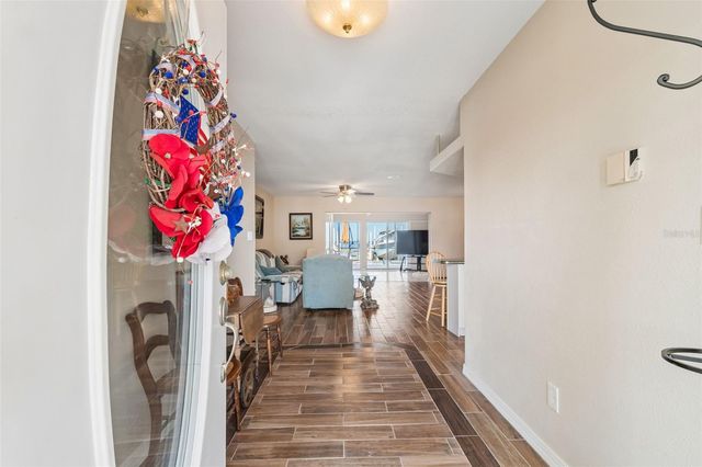 300 DRIFTWOOD DRIVE W, Palm Harbor, FL 34683