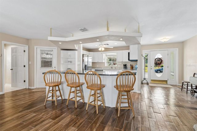 300 DRIFTWOOD DRIVE W, Palm Harbor, FL 34683