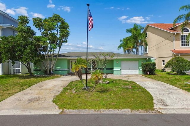 300 DRIFTWOOD DRIVE W, Palm Harbor, FL 34683
