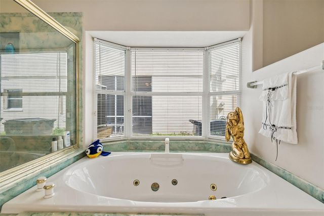 300 DRIFTWOOD DRIVE W, Palm Harbor, FL 34683