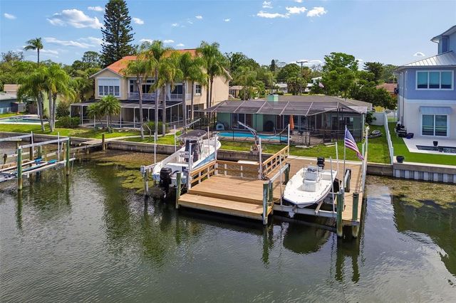 300 DRIFTWOOD DRIVE W, Palm Harbor, FL 34683