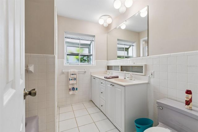 300 DRIFTWOOD DRIVE W, Palm Harbor, FL 34683