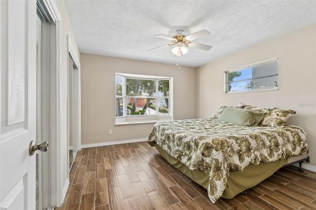 300 DRIFTWOOD DRIVE W, Palm Harbor, FL 34683