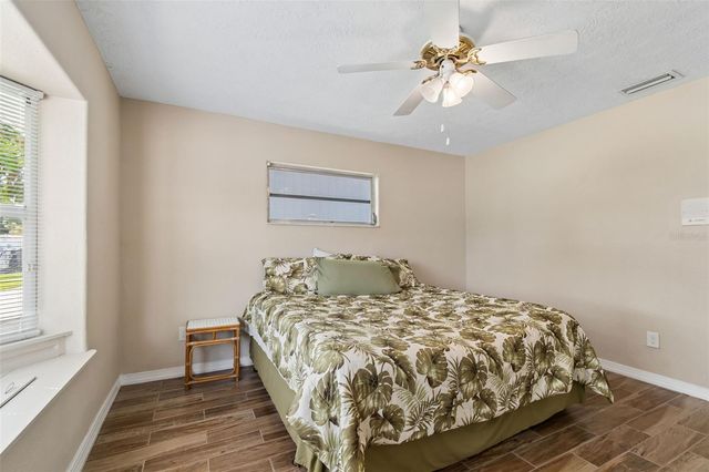 300 DRIFTWOOD DRIVE W, Palm Harbor, FL 34683