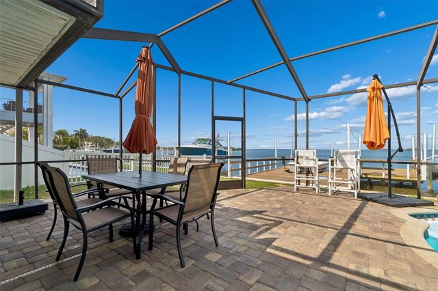 300 DRIFTWOOD DRIVE W, Palm Harbor, FL 34683