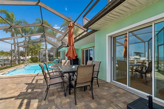 300 DRIFTWOOD DRIVE W, Palm Harbor, FL 34683
