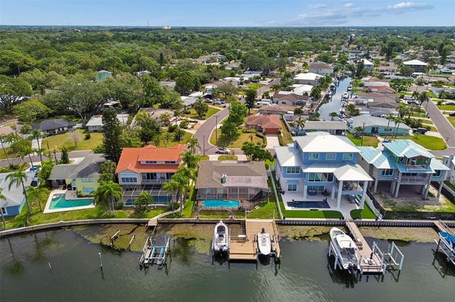 300 DRIFTWOOD DRIVE W, Palm Harbor, FL 34683