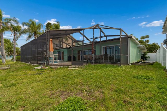 300 DRIFTWOOD DRIVE W, Palm Harbor, FL 34683