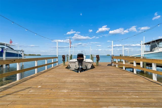 300 DRIFTWOOD DRIVE W, Palm Harbor, FL 34683