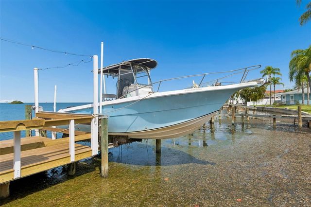 300 DRIFTWOOD DRIVE W, Palm Harbor, FL 34683