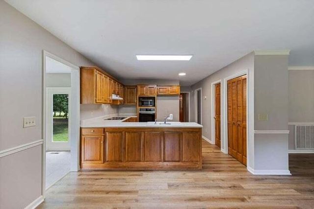 7741 N Lee Highway, Cleveland, TN 37312