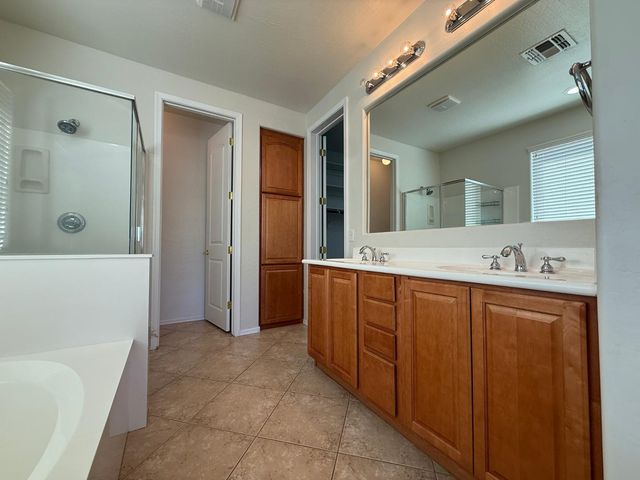 906 W Glenmere Drive, Chandler, AZ 85225