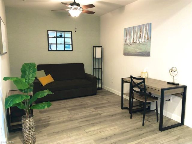 15126 Palmer Lake CIR # 104, Naples, FL 34109