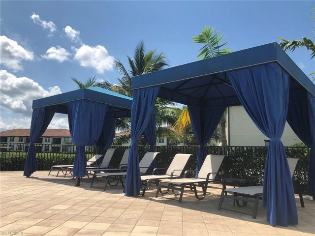 15126 Palmer Lake CIR # 104, Naples, FL 34109