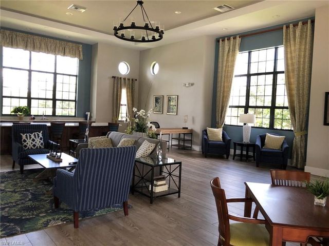 15126 Palmer Lake CIR # 104, Naples, FL 34109