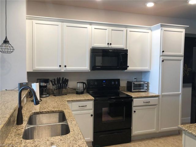 15126 Palmer Lake CIR # 104, Naples, FL 34109