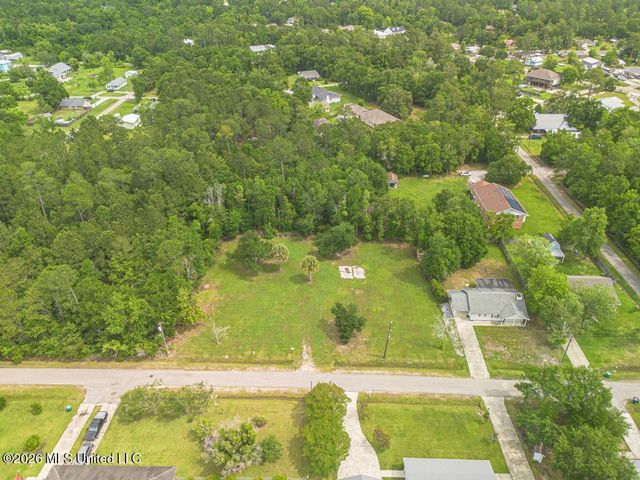 1020 Shipp Street, Waveland, MS 39576