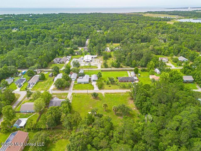1020 Shipp Street, Waveland, MS 39576