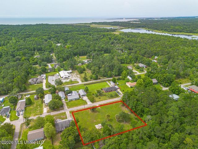 1020 Shipp Street, Waveland, MS 39576
