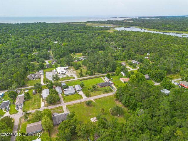 1020 Shipp Street, Waveland, MS 39576