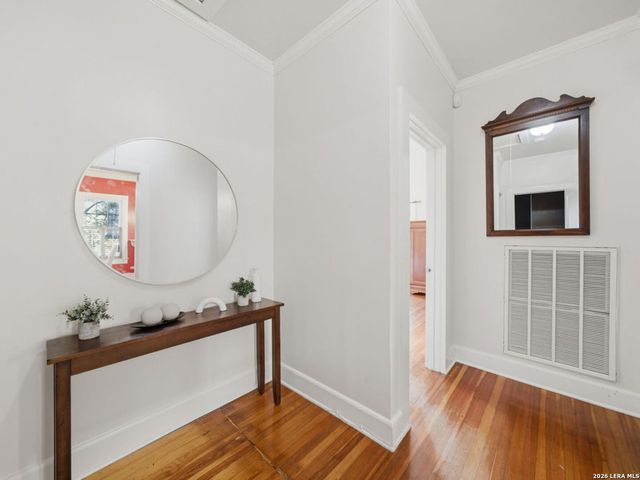 140 E French Pl, San Antonio, TX 78212