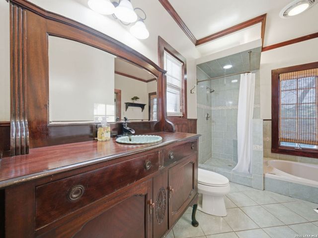 140 E French Pl, San Antonio, TX 78212