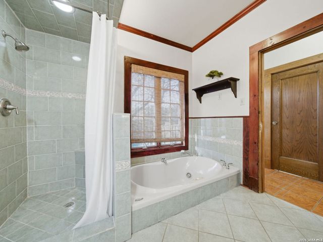 140 E French Pl, San Antonio, TX 78212