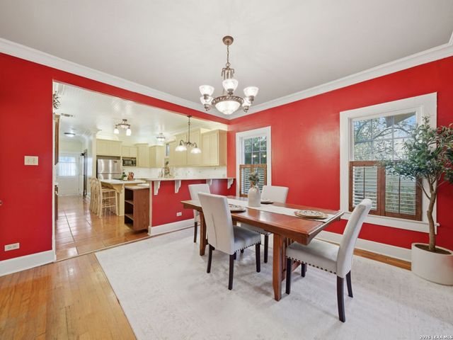 140 E French Pl, San Antonio, TX 78212