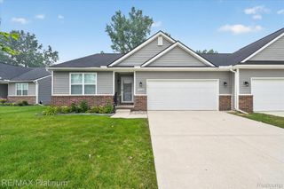 10324 Swan Lake Circle, Ypsilanti, MI 48197