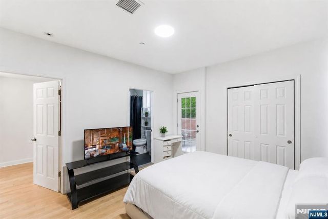2249 John F Kennedy Boulevard, Jersey City, NJ 07304