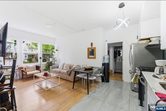 2249 John F Kennedy Boulevard, Jersey City, NJ 07304